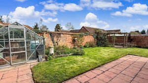 Photo 15- click for photo gallery